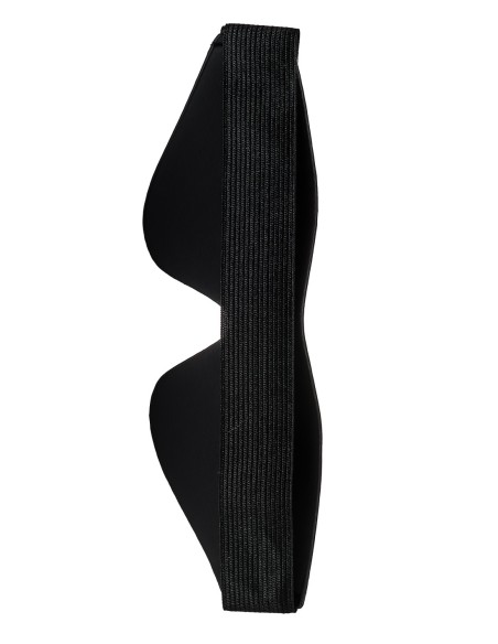 BLAZE CON LOS OJOS NEGRO