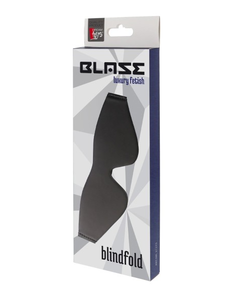 BLAZE CON LOS OJOS NEGRO