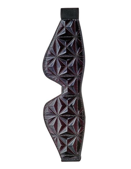 BLAZE CON LOS OJOS MORADOS