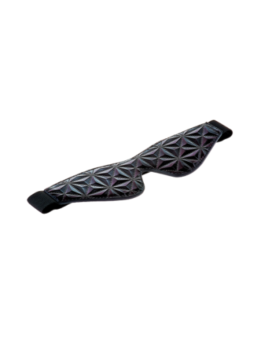 BLAZE CON LOS OJOS MORADOS