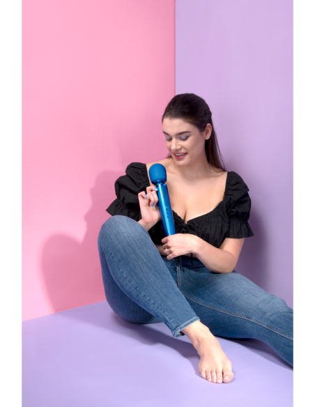MASAJEADOR RECARGABLE LE WAND AZUL PACÍFICO