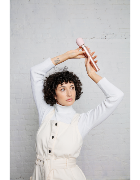 MASAJEADOR VIBRADOR RECARGABLE LE WAND PETITE - ORO ROSA