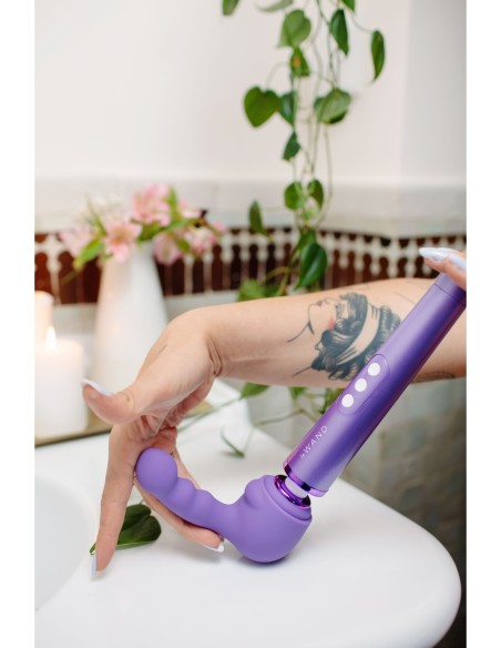 MASAJEADOR VIBRADOR RECARGABLE LE WAND PETITE - VIOLETA
