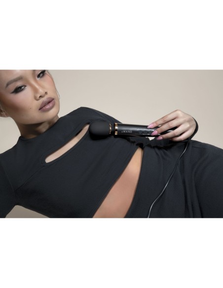 PLUG LE WAND POWERFUL PETITE EN NEGRO