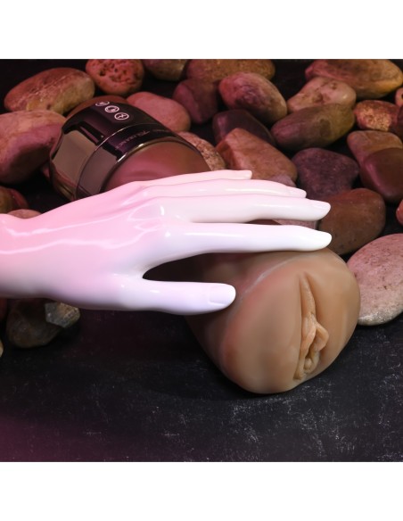 TOLERANCIA CERO LABIOS APRETADOS OSCUROS