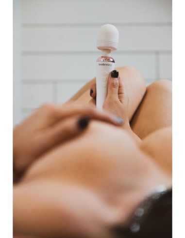 BODYWAND CURVE BLANCO RECARGABLE