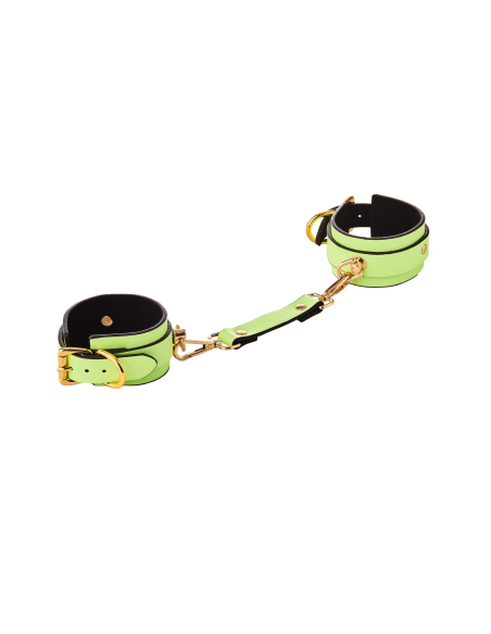 ESPOSAS RADIANTES QUE BRILLAN EN VERDE OSCURO