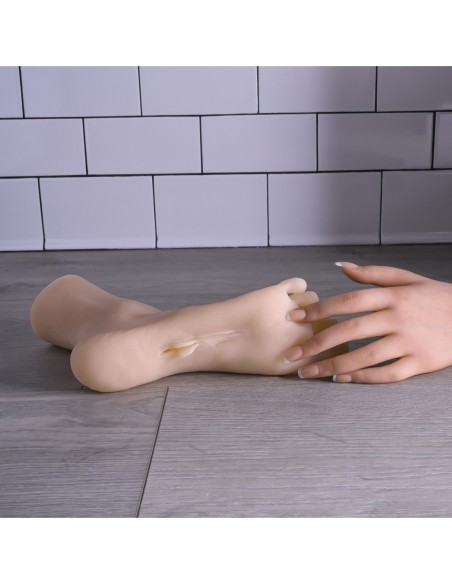 ZERO TOLERANCE PUSSY FOOTIN, LIGHT