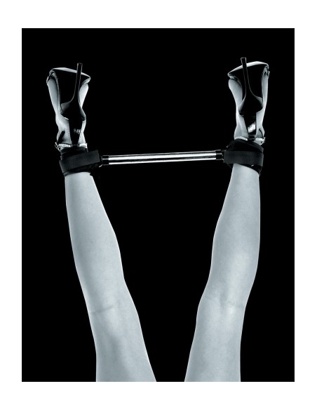 FETISH FANTASY SERIES LIMITED EDITION SPREADER BAR BLACK