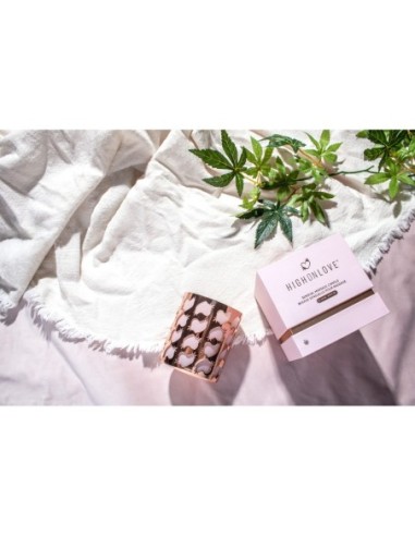 HIGH ON LOVE MASSAGE CANDLE SIGNATURE SCENT 820ML