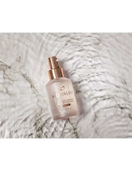 HIGH ON LOVE LUBRICANTE A BASE DE AGUA SEMILLAS DE CÁÑAMO 120ML