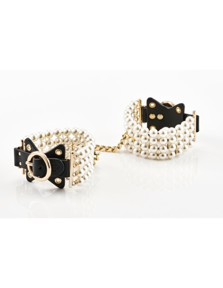 GUILTY PLEASURE SOIRÉE PEARL HANDCUFFS