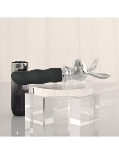 PLAYBOY BUNNY ON THE GO