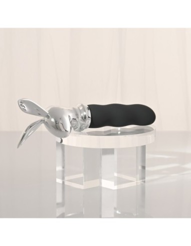 PLAYBOY BUNNY ON THE GO