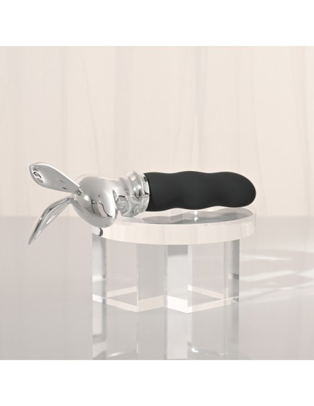 PLAYBOY BUNNY ON THE GO