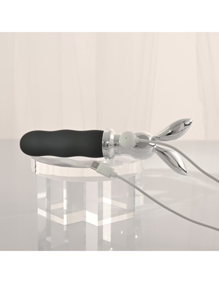 PLAYBOY BUNNY ON THE GO