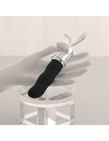 PLAYBOY BUNNY ON THE GO